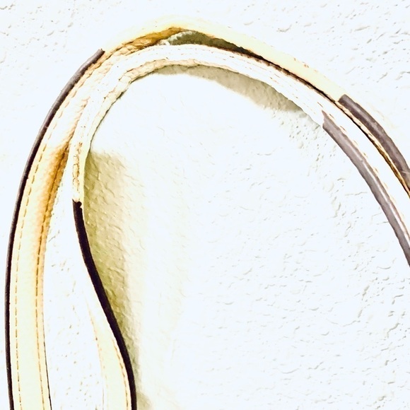 And Klein white bag - Picture 6 of 9